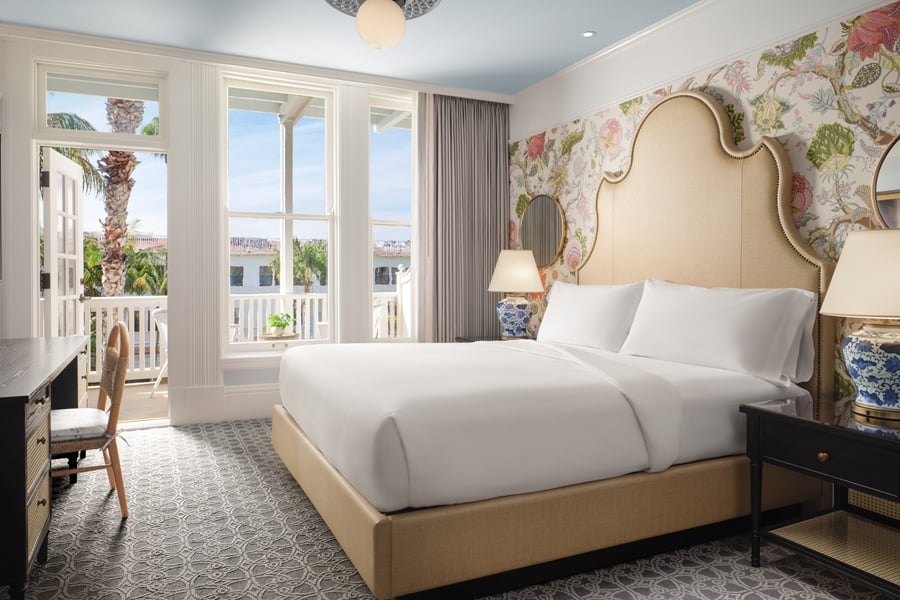 victorian hotel room